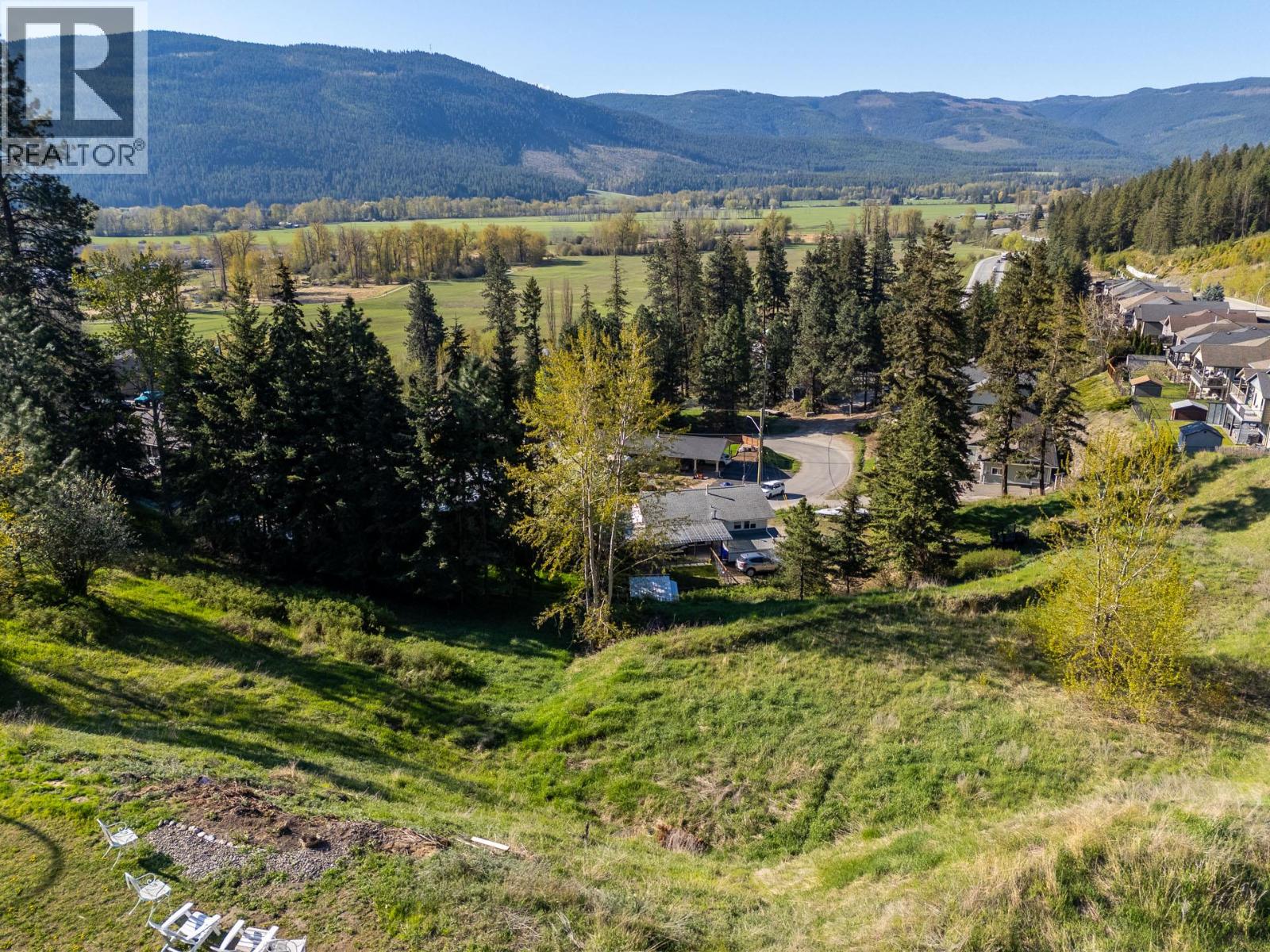 1827 Mountain View Avenue, Lumby, British Columbia  V0E 2G0 - Photo 14 - 10385220