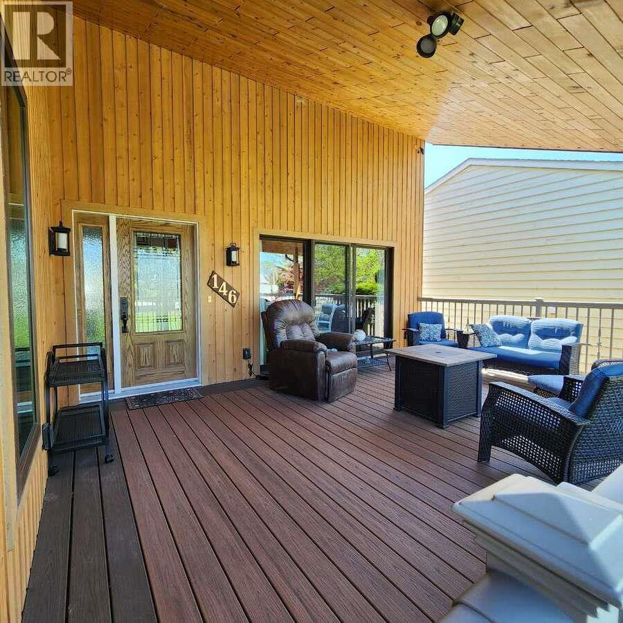 146 Yorkton Avenue, Penticton, British Columbia  V2A 3V2 - Photo 4 - 10386076