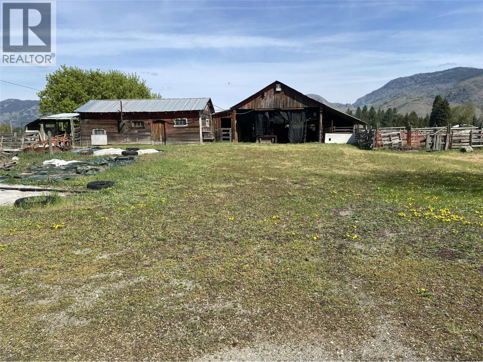 555 Carson Road, Grand Forks, British Columbia  V0H 1H4 - Photo 35 - 10385977