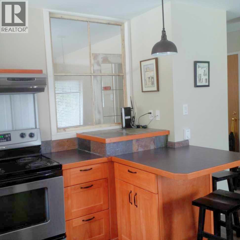 1510 Nickleplate Road Unit# 409, Rossland, British Columbia  V0G 1Y0 - Photo 2 - 10385863