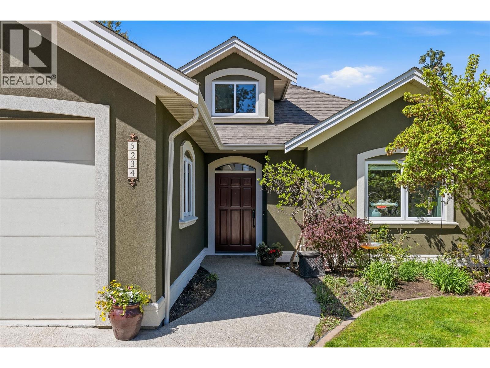 5234 Benmore Court, kelowna, British Columbia