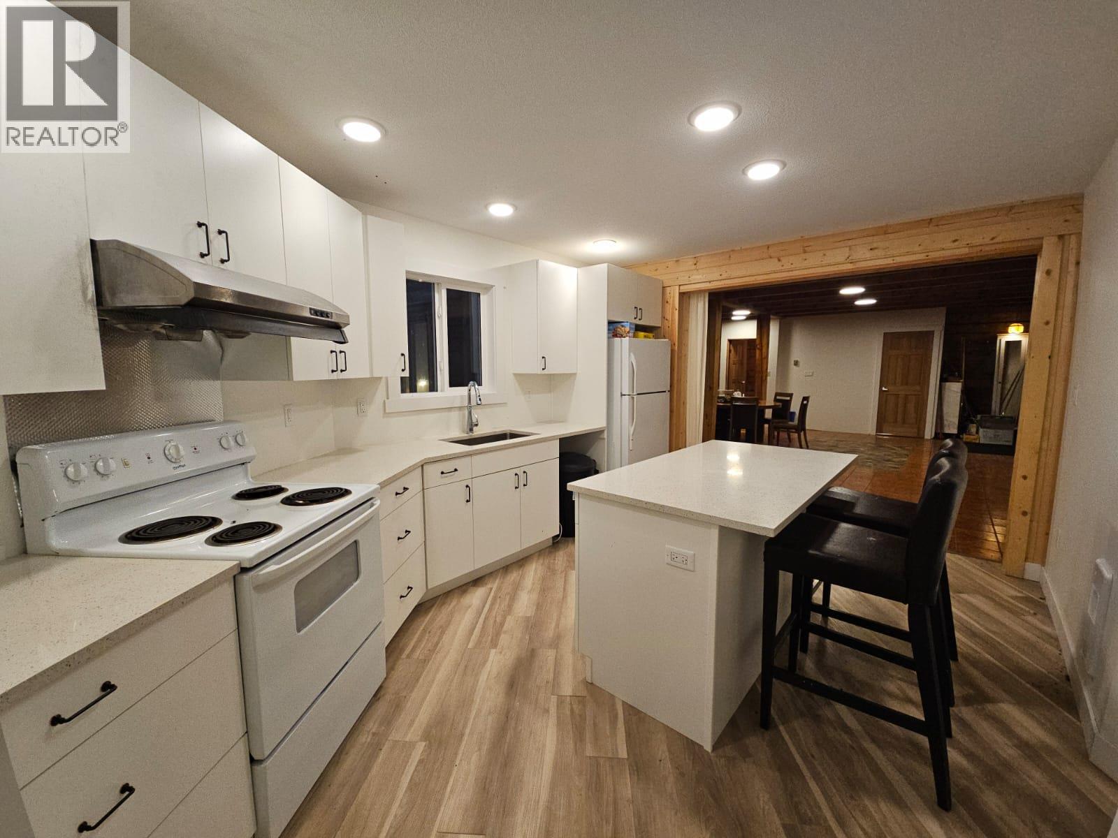 2601 Calliou Road, Chetwynd, British Columbia  V0C 1J0 - Photo 11 - 10386100