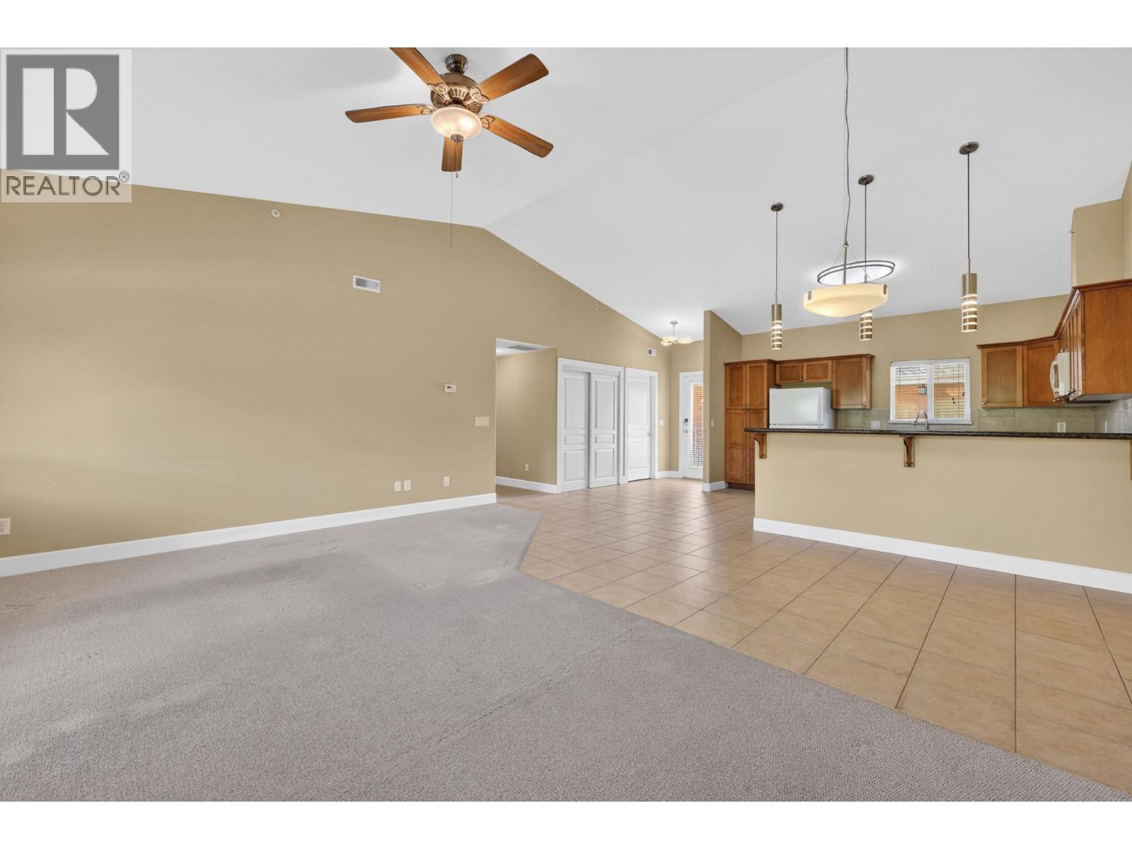 3996 Beach Avenue Unit# 337, Peachland, British Columbia  V0H 1X5 - Photo 3 - 10381007