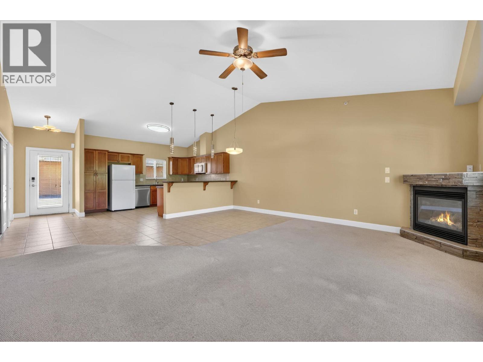 3996 Beach Avenue Unit# 337, Peachland, British Columbia  V0H 1X5 - Photo 4 - 10381007
