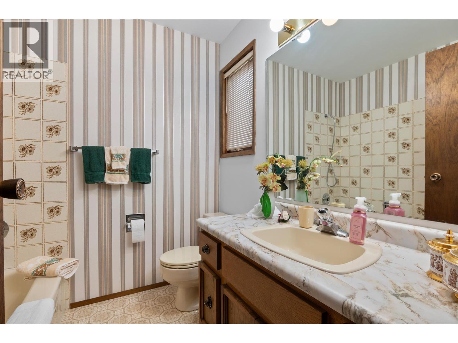 1879 Sedgewick Drive, Kamloops, British Columbia  V2E 2A6 - Photo 23 - 10385829
