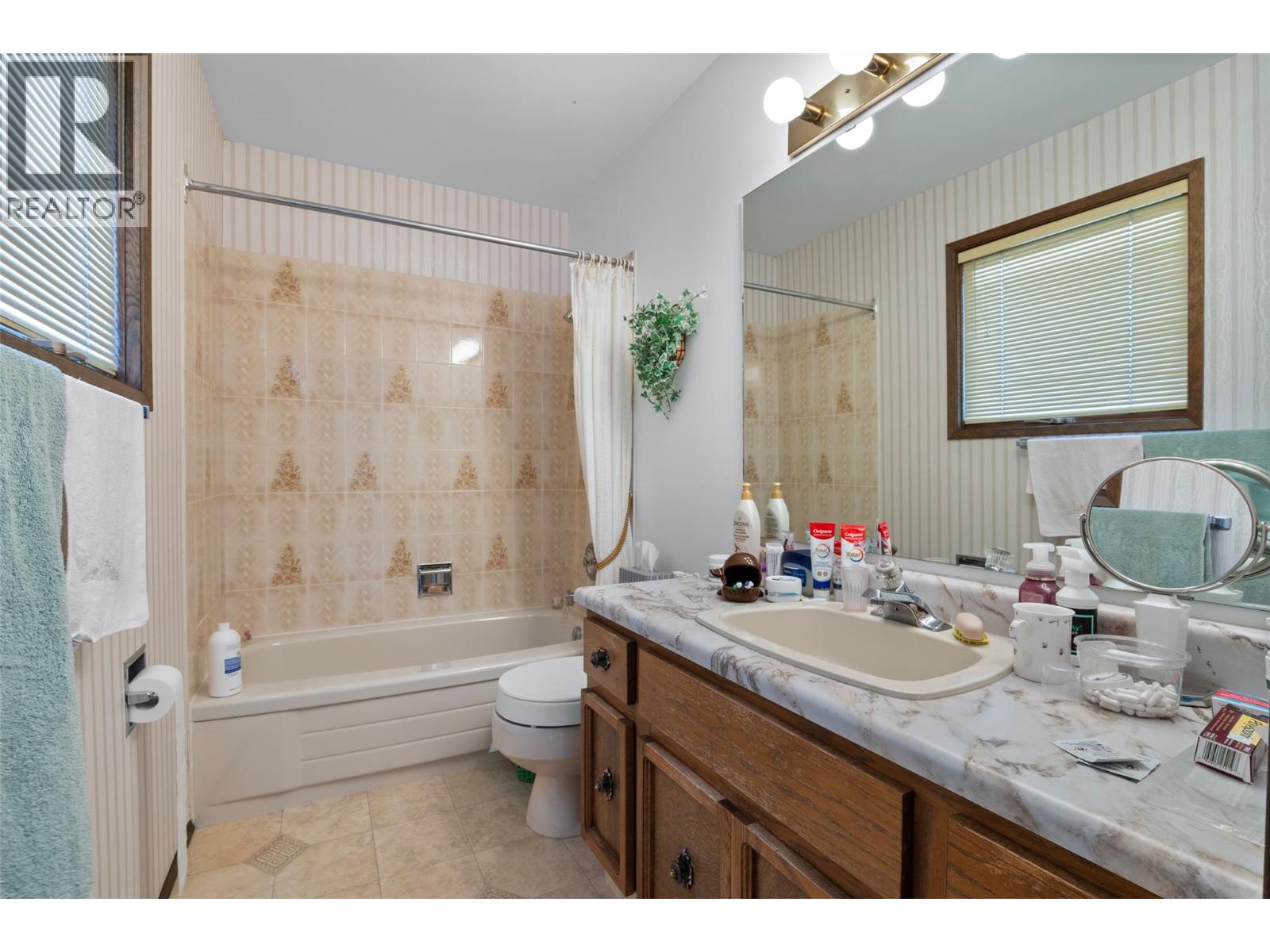 1879 Sedgewick Drive, Kamloops, British Columbia  V2E 2A6 - Photo 25 - 10385829