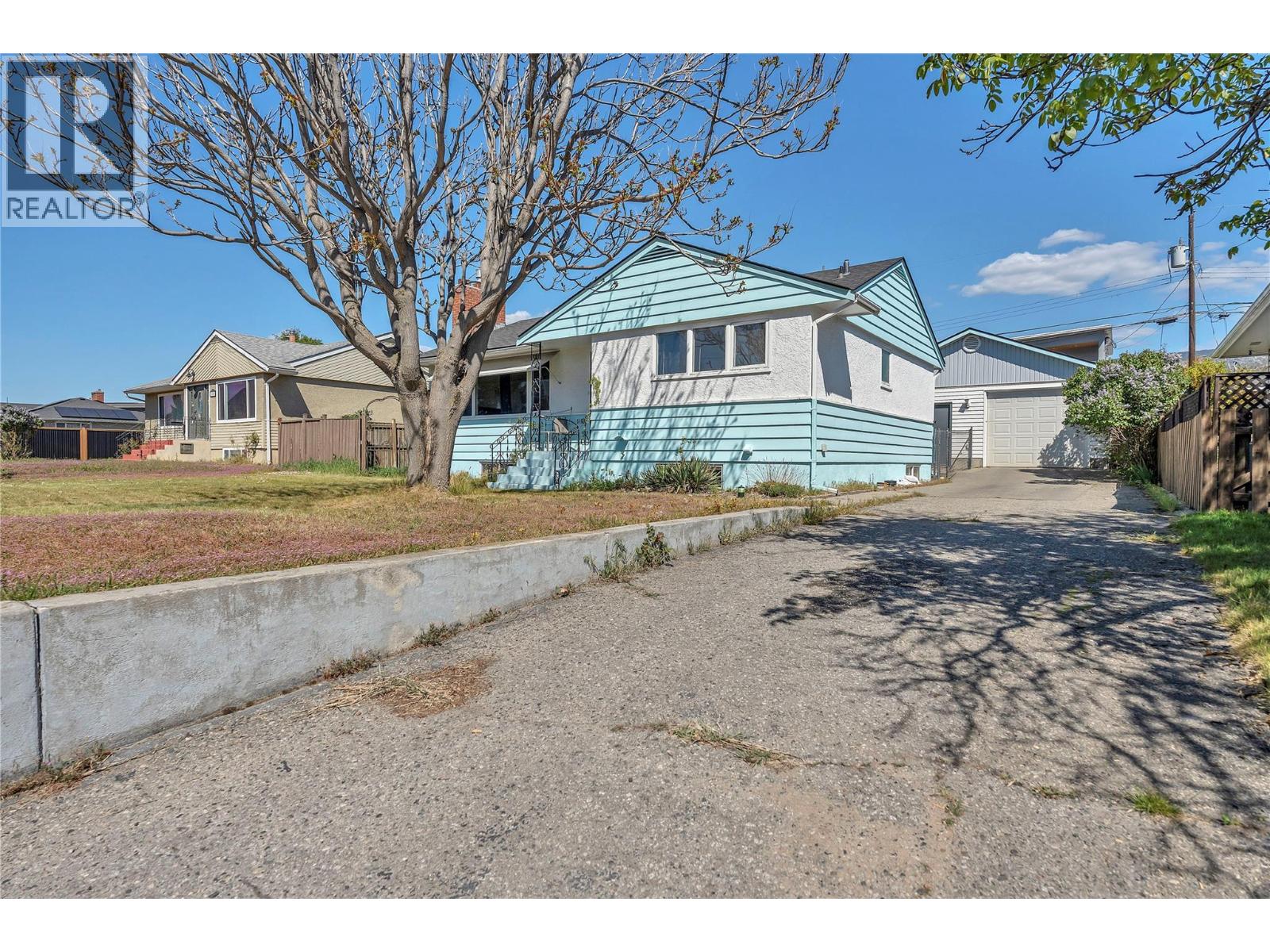 1412 Manitoba Street, Penticton, British Columbia  V2A 5A2 - Photo 2 - 10384314
