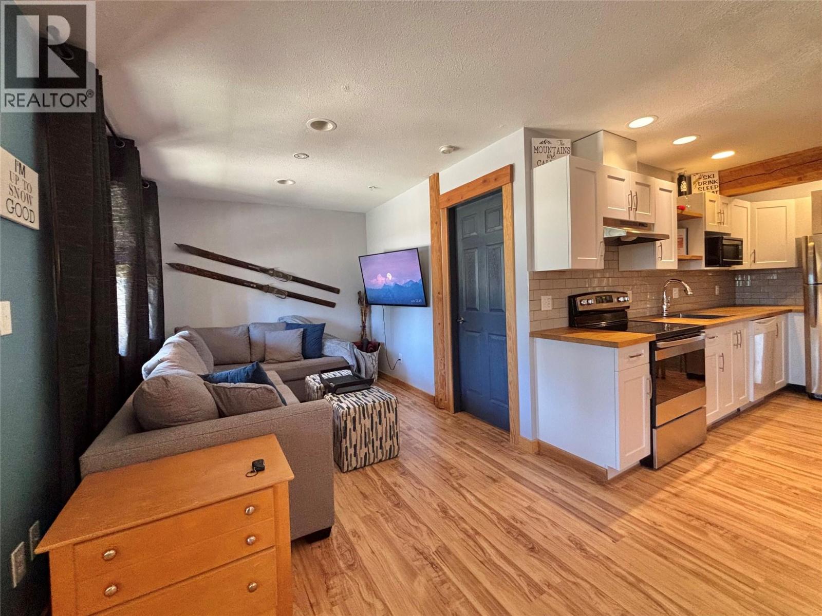 4809 Snow Pines Road Unit# D, Big White, British Columbia  V1P 1P3 - Photo 2 - 10385893