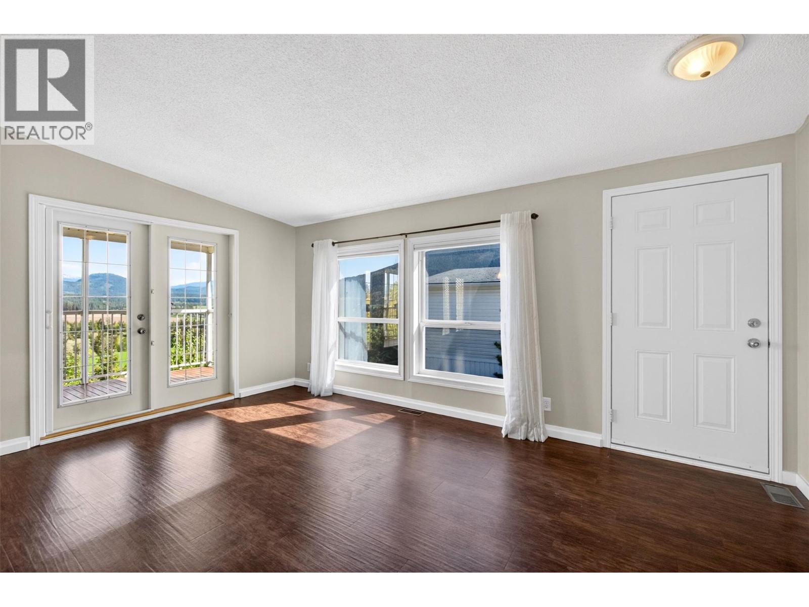 1885 Tappen Notch Hill Road Unit# 23, Tappen, British Columbia  V0E 2X0 - Photo 12 - 10385334
