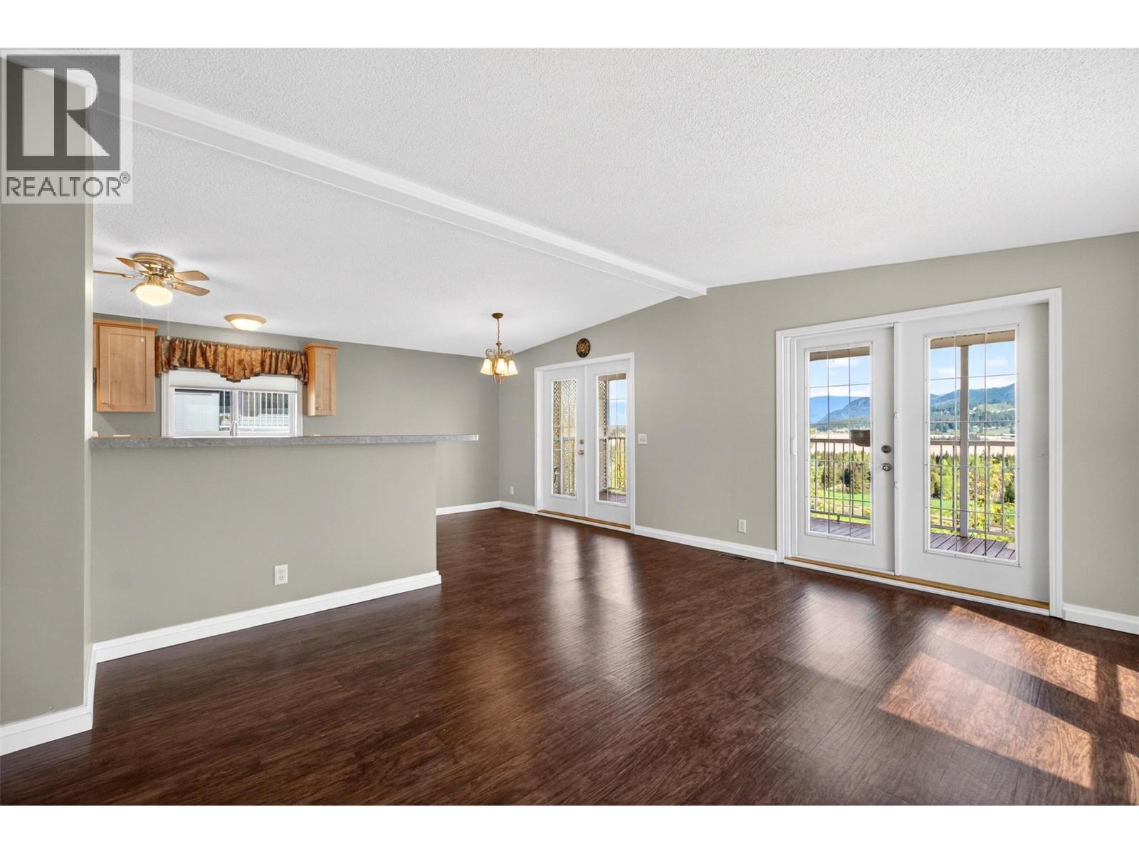1885 Tappen Notch Hill Road Unit# 23, Tappen, British Columbia  V0E 2X0 - Photo 16 - 10385334