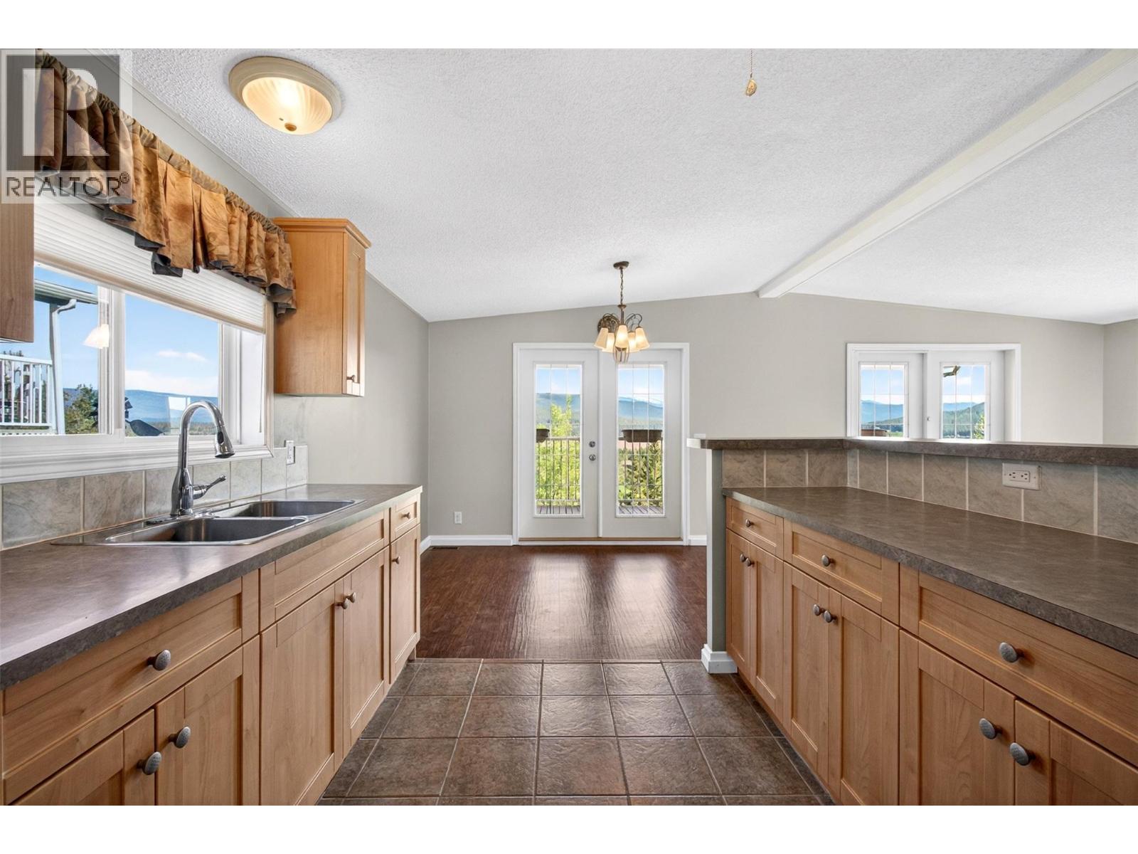 1885 Tappen Notch Hill Road Unit# 23, Tappen, British Columbia  V0E 2X0 - Photo 19 - 10385334