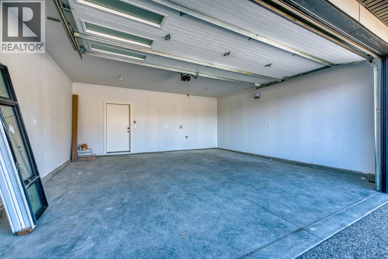 1070 Emslie Street, Kelowna, British Columbia  V1W 0C3 - Photo 14 - 10386117