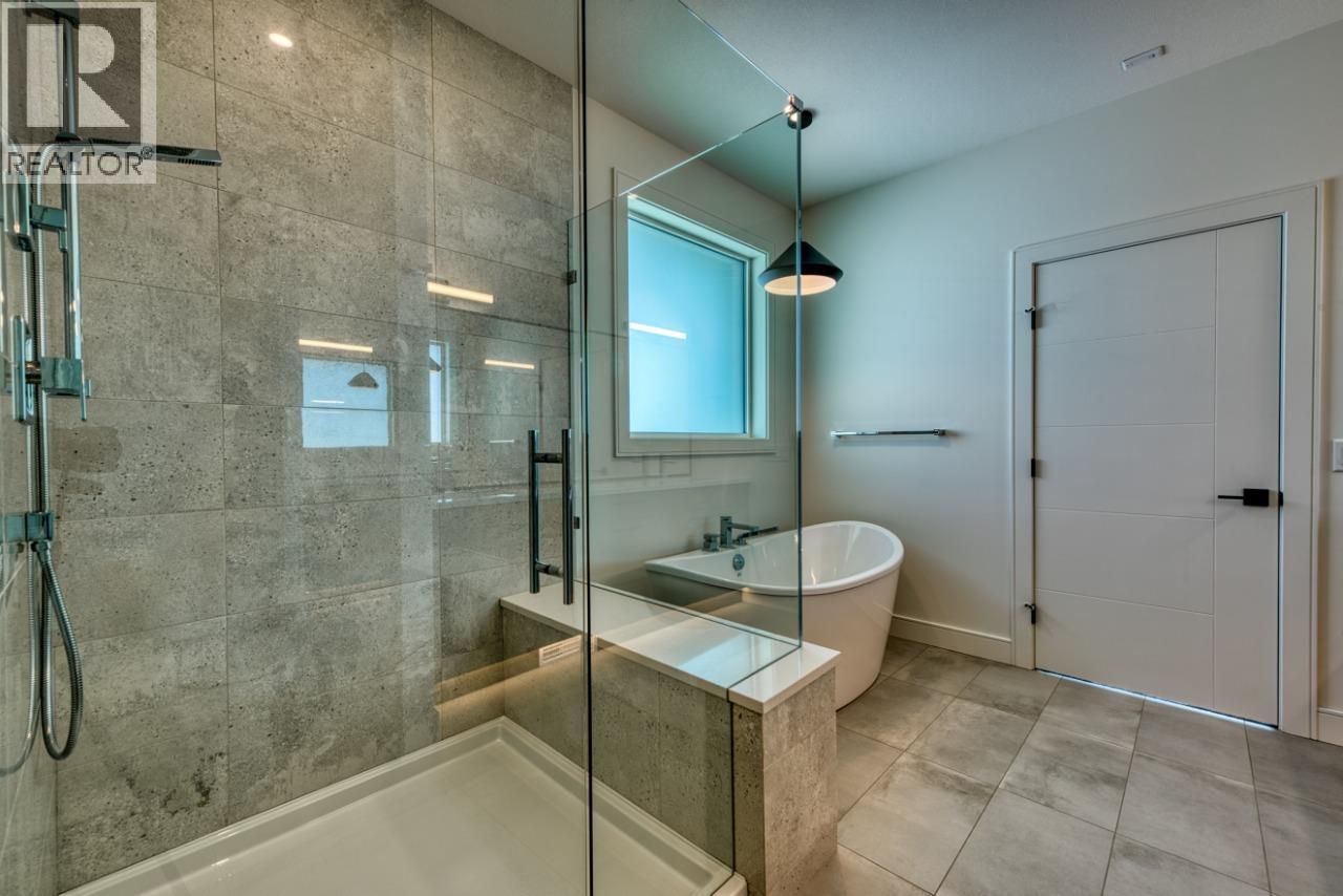 1070 Emslie Street, Kelowna, British Columbia  V1W 0C3 - Photo 40 - 10386117
