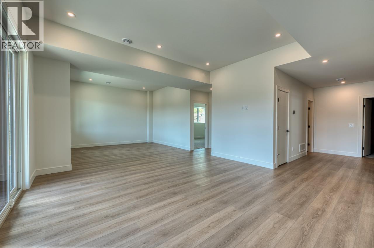 1070 Emslie Street, Kelowna, British Columbia  V1W 0C3 - Photo 46 - 10386117