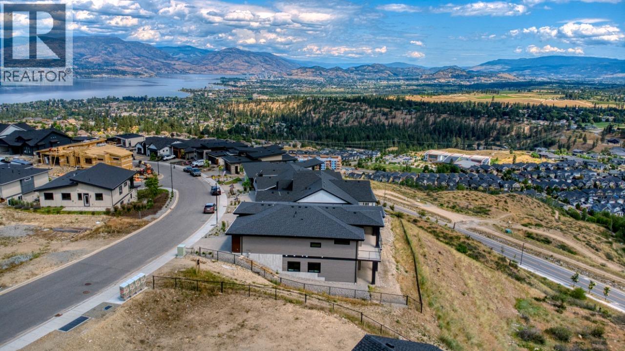 1070 Emslie Street, Kelowna, British Columbia  V1W 0C3 - Photo 5 - 10386117