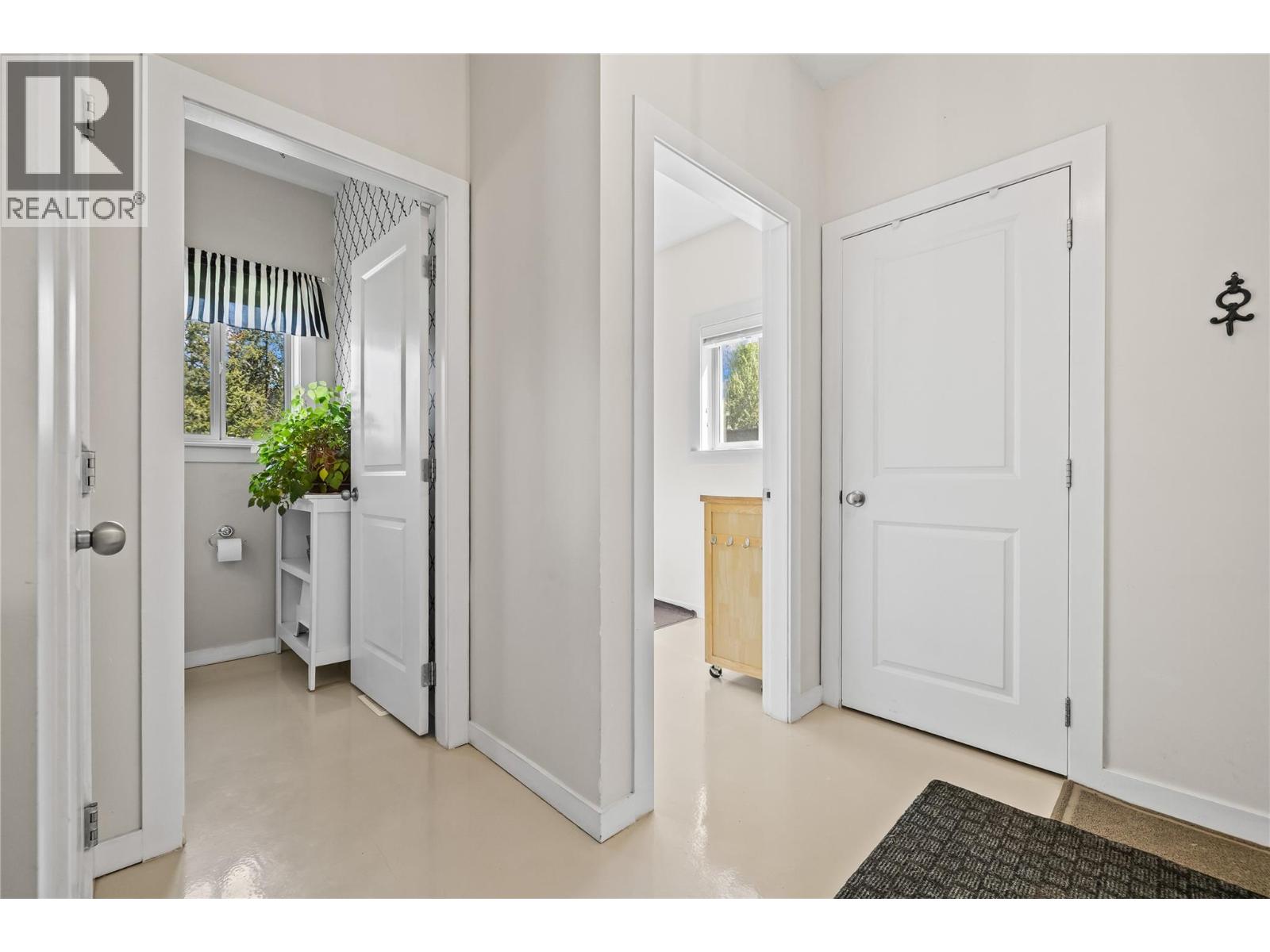 916 Paret Crescent, Kelowna, British Columbia  V1W 4X8 - Photo 35 - 10384665