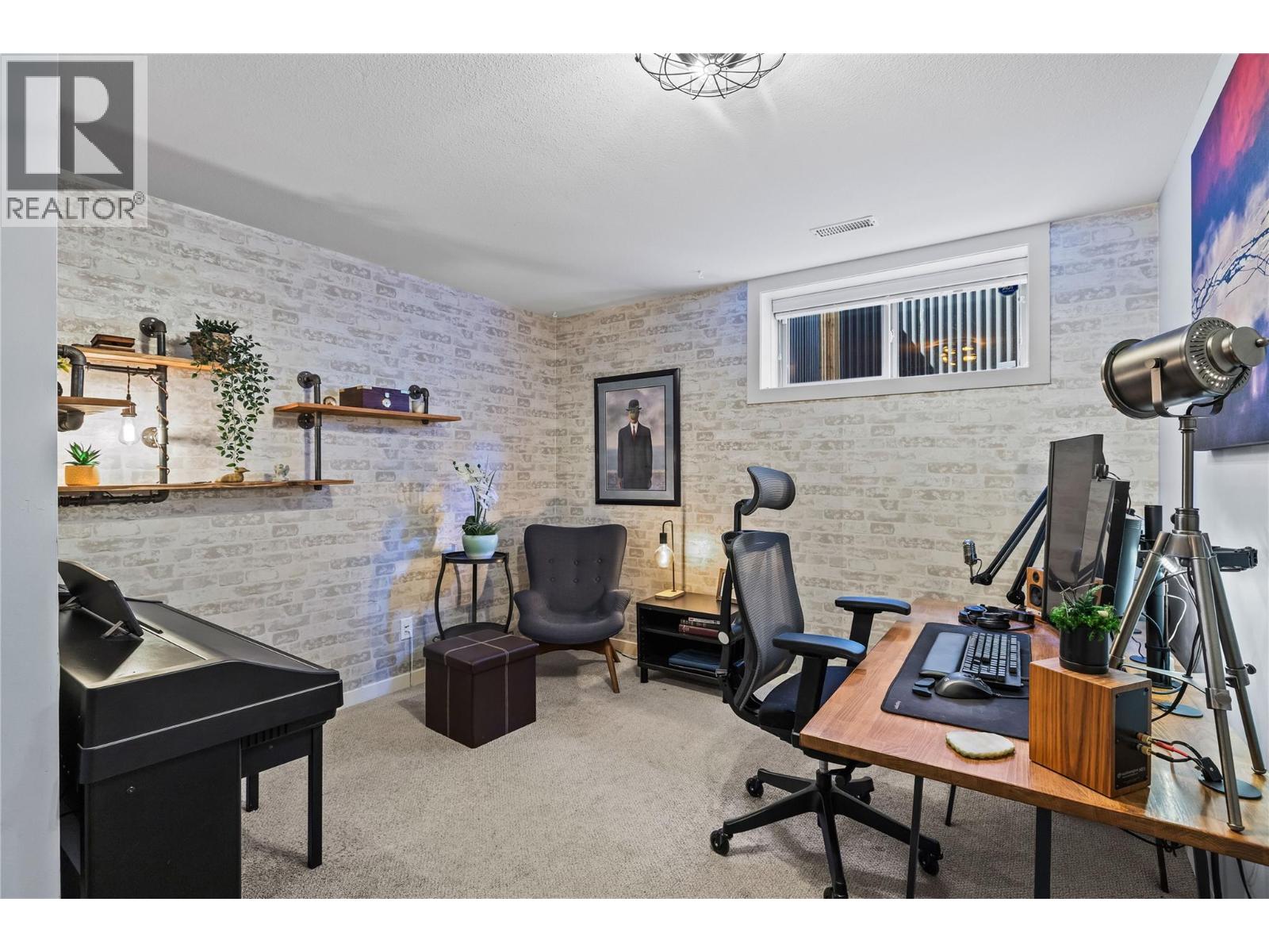 916 Paret Crescent, Kelowna, British Columbia  V1W 4X8 - Photo 57 - 10384665