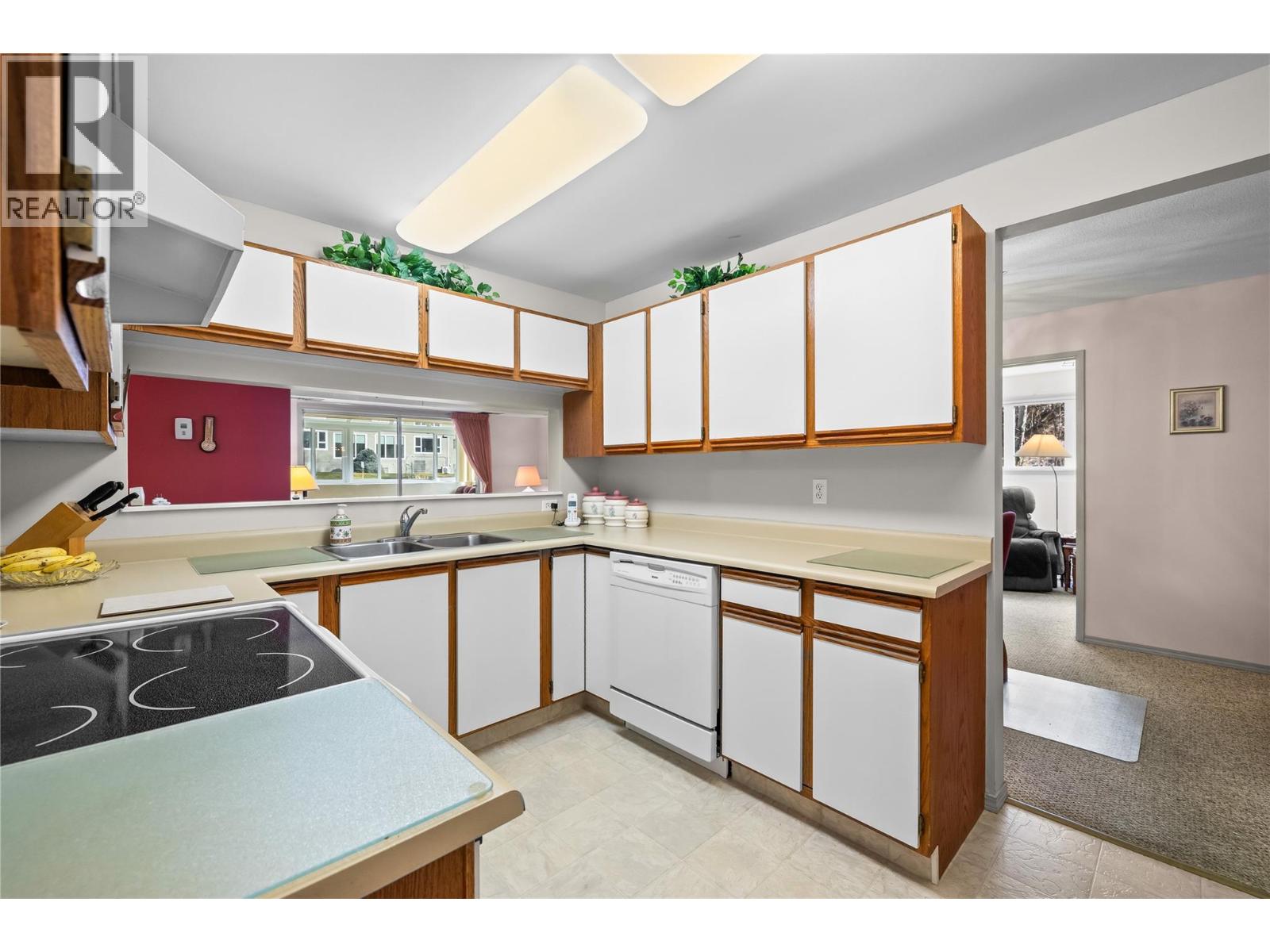 1045 Sutherland Avenue Unit# 37, Kelowna, British Columbia  V1Y 5Y1 - Photo 6 - 10385880