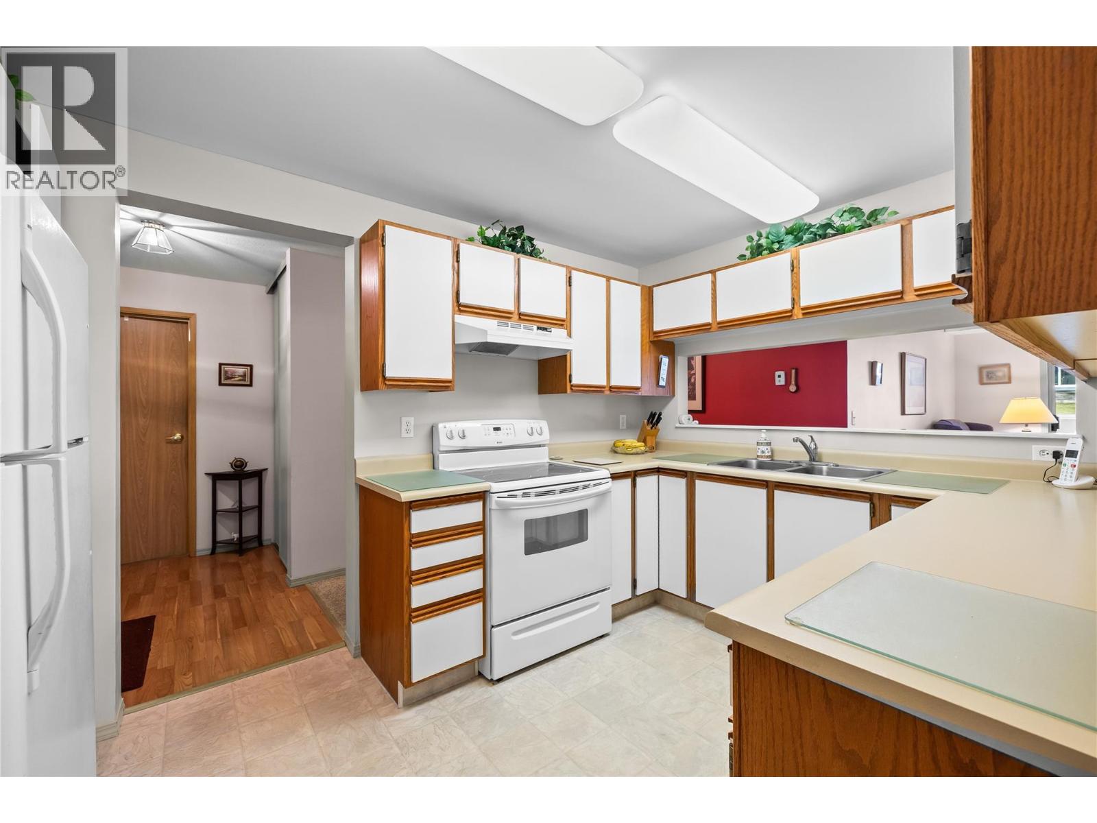 1045 Sutherland Avenue Unit# 37, Kelowna, British Columbia  V1Y 5Y1 - Photo 9 - 10385880
