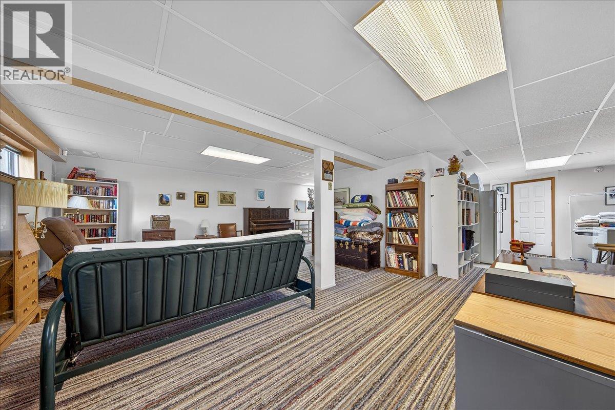 4898 Sable Road, Fairmont Hot Springs, British Columbia  V0B 1L1 - Photo 32 - 10385960