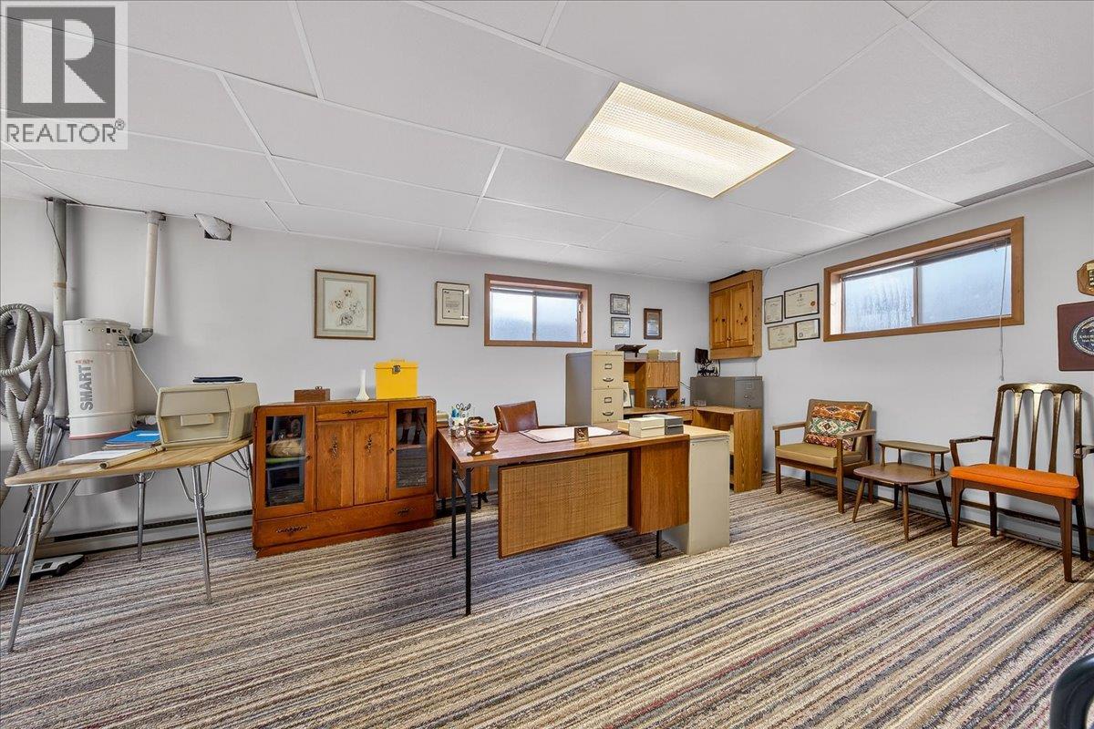 4898 Sable Road, Fairmont Hot Springs, British Columbia  V0B 1L1 - Photo 33 - 10385960