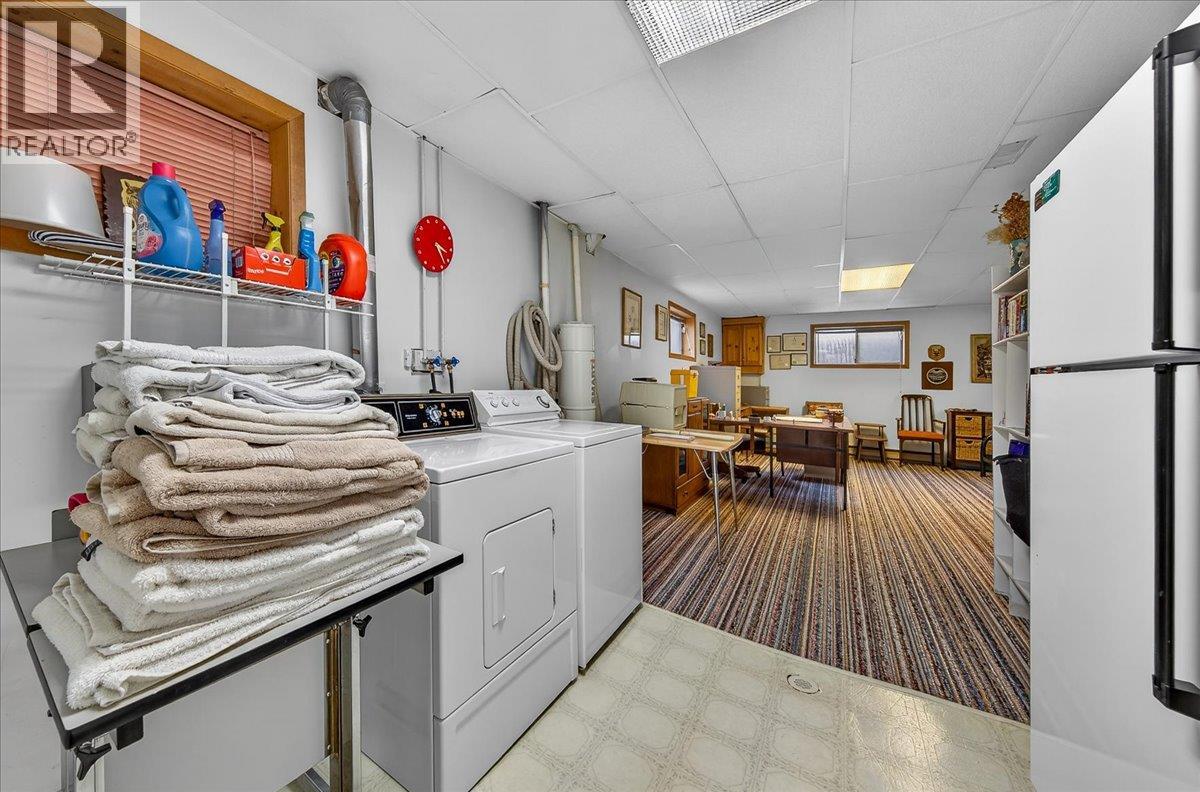 4898 Sable Road, Fairmont Hot Springs, British Columbia  V0B 1L1 - Photo 34 - 10385960