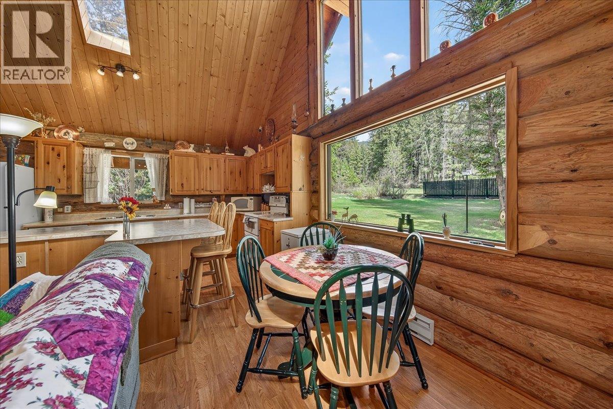 4898 Sable Road, Fairmont Hot Springs, British Columbia  V0B 1L1 - Photo 5 - 10385960