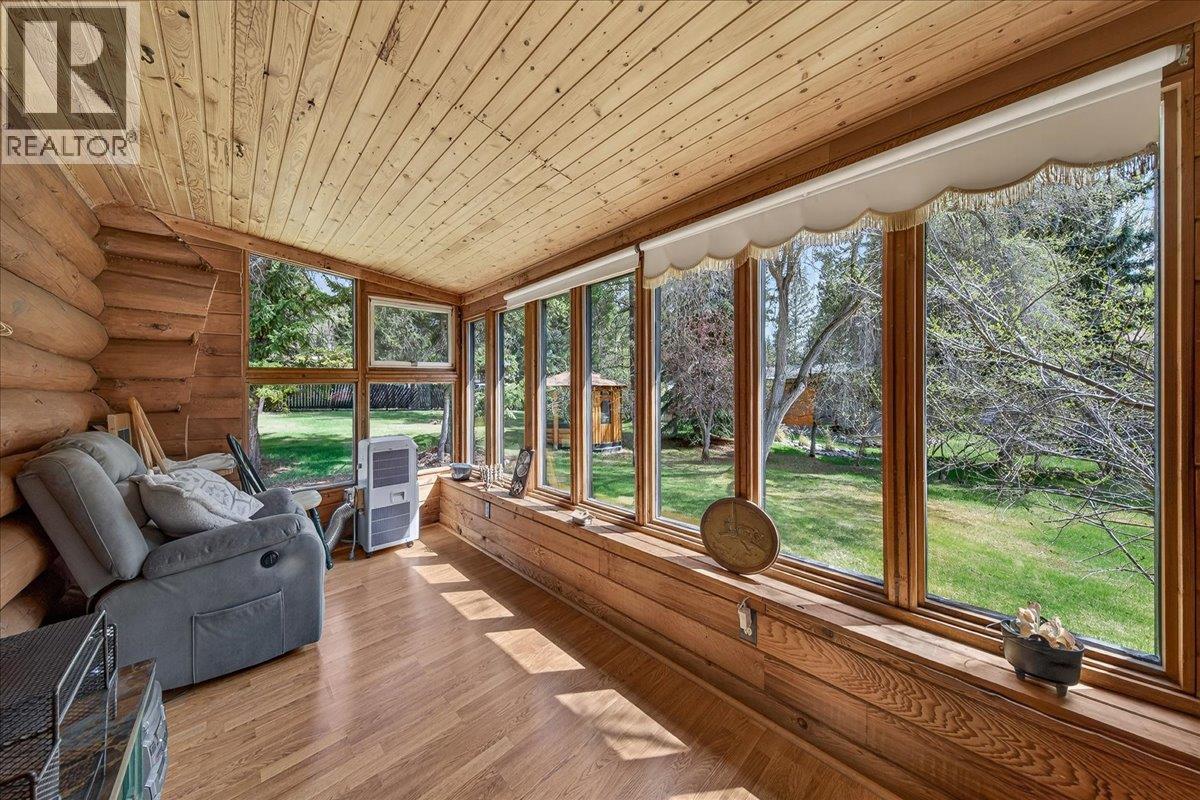 4898 Sable Road, Fairmont Hot Springs, British Columbia  V0B 1L1 - Photo 6 - 10385960