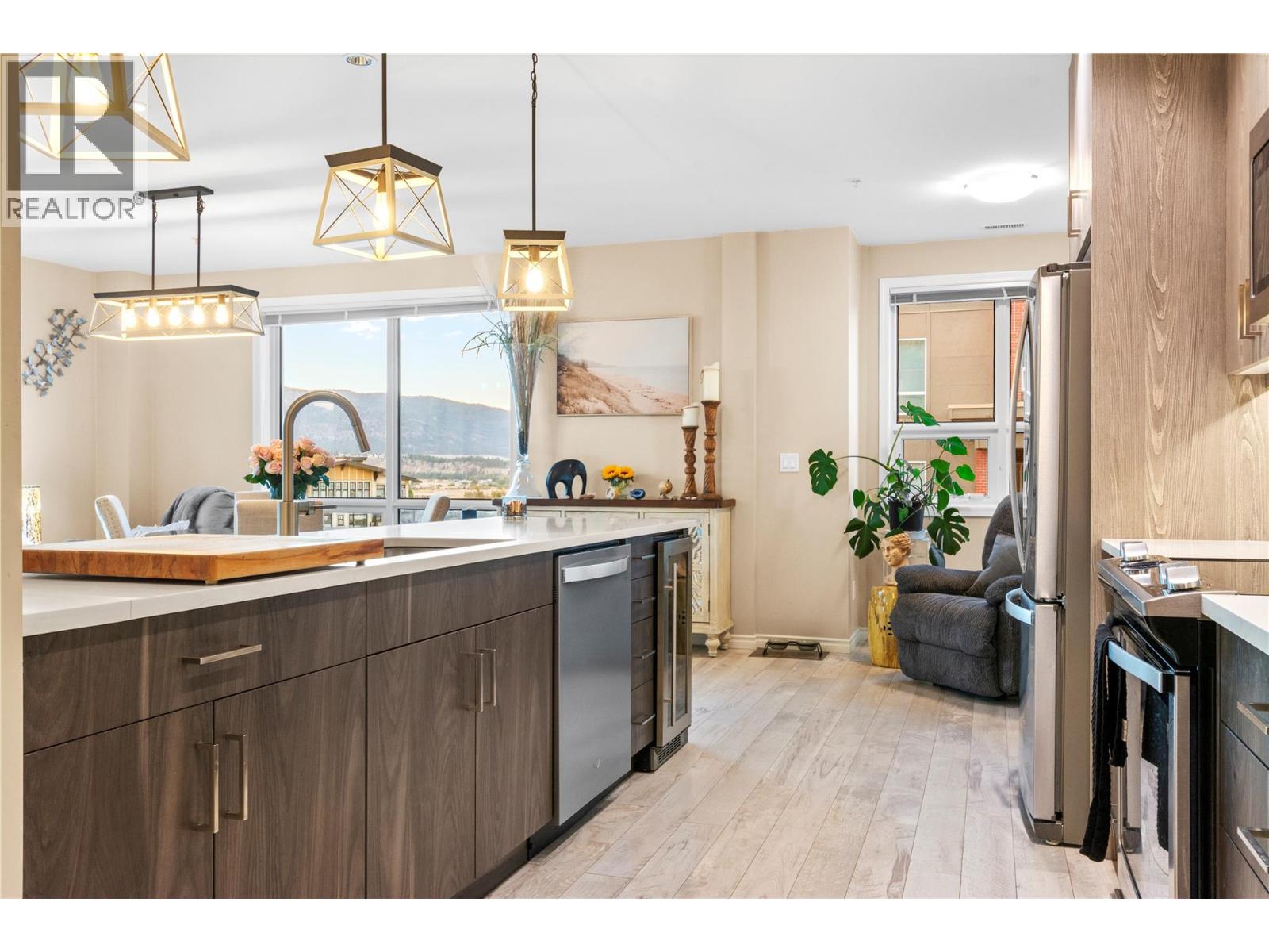 3388 Skaha Lake Road Unit# 1002, Penticton, British Columbia  V2A 6G4 - Photo 8 - 10385984
