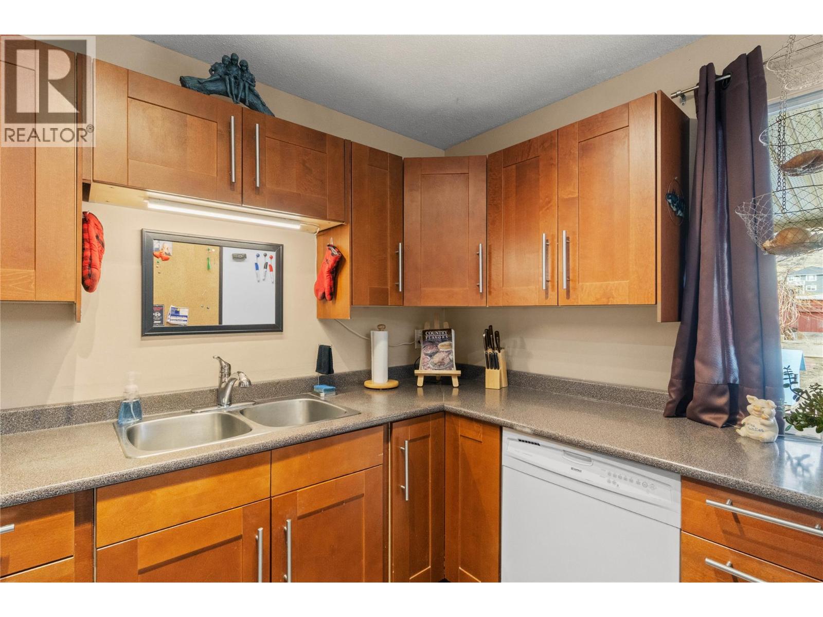 1173 Ponlen Street Unit# 19, Kamloops, British Columbia  V2B 5N4 - Photo 3 - 10386114