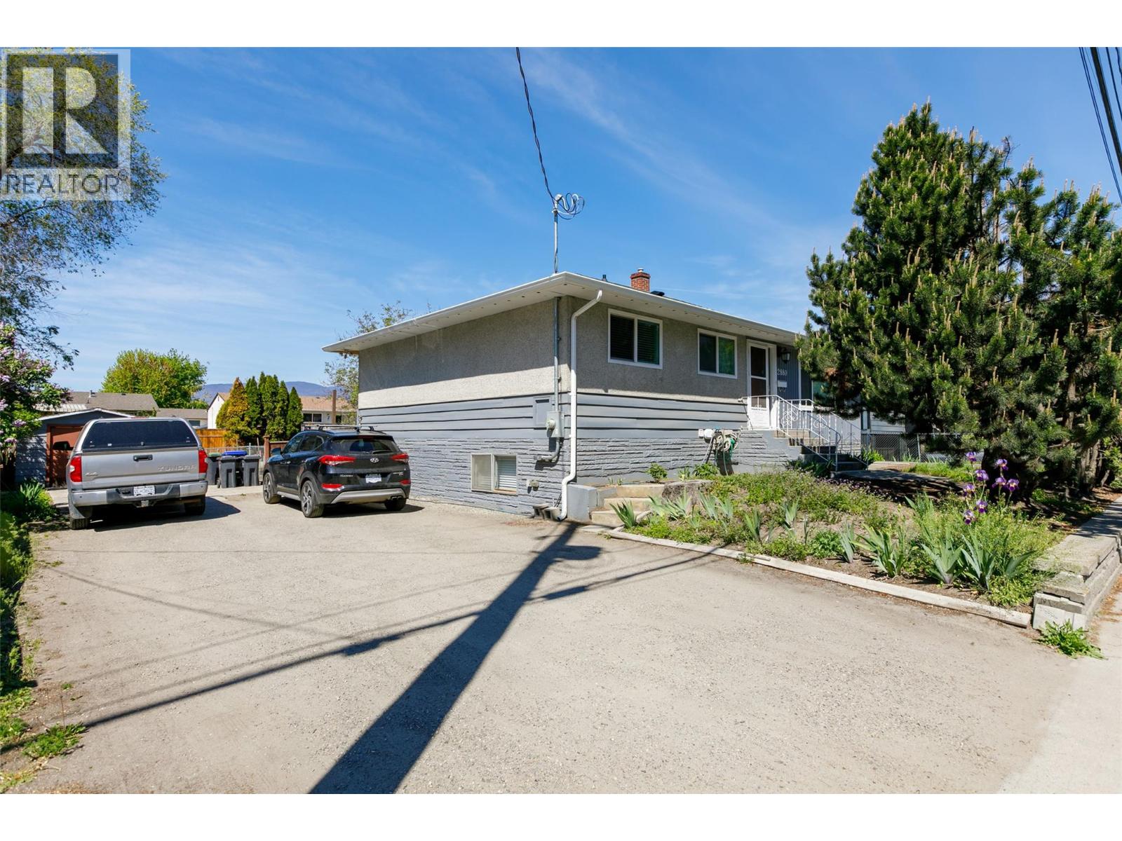 2880 Gordon Drive, Kelowna, British Columbia  V1W 3R3 - Photo 8 - 10386065