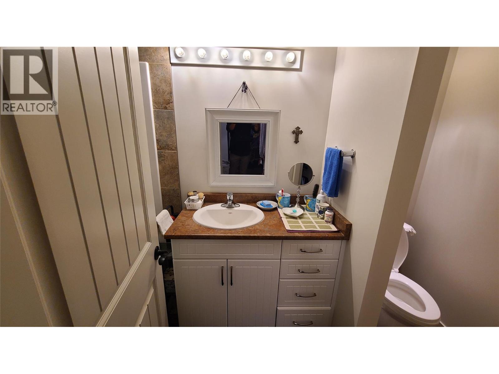 6941 Meadows Dr Drive, Oliver, British Columbia  V0H 1T4 - Photo 12 - 10385905