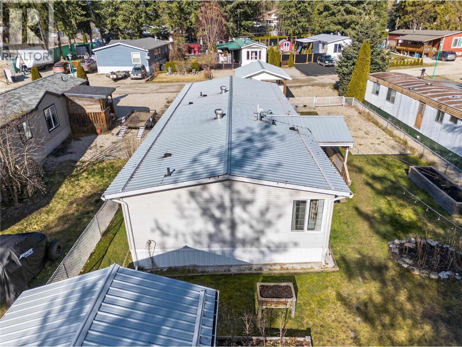 5 Bc97a Highway Unit# 11, Sicamous, British Columbia  V0E 2V1 - Photo 2 - 10385736