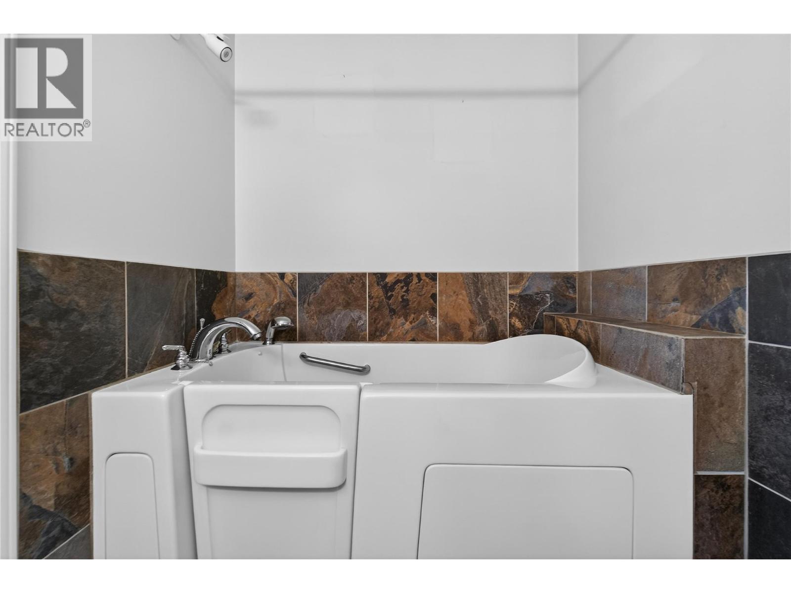 5 Bc97a Highway Unit# 11, Sicamous, British Columbia  V0E 2V1 - Photo 39 - 10385736