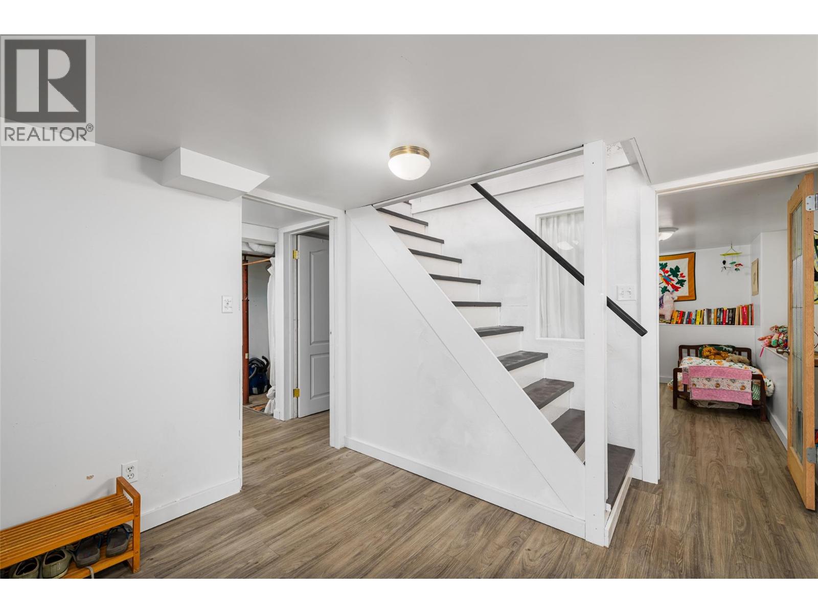 225 8th Avenue S, Creston, British Columbia  V0B 1G3 - Photo 21 - 10386066