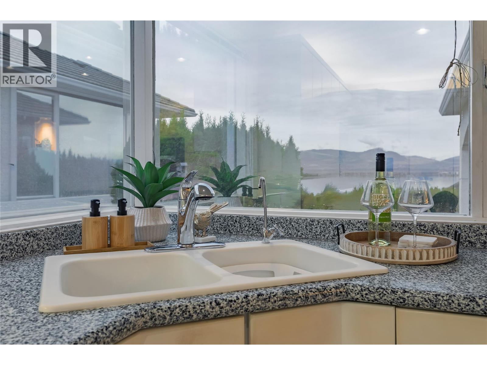 2545 Campbell Road, West Kelowna, British Columbia  V1Z 1S9 - Photo 19 - 10386051