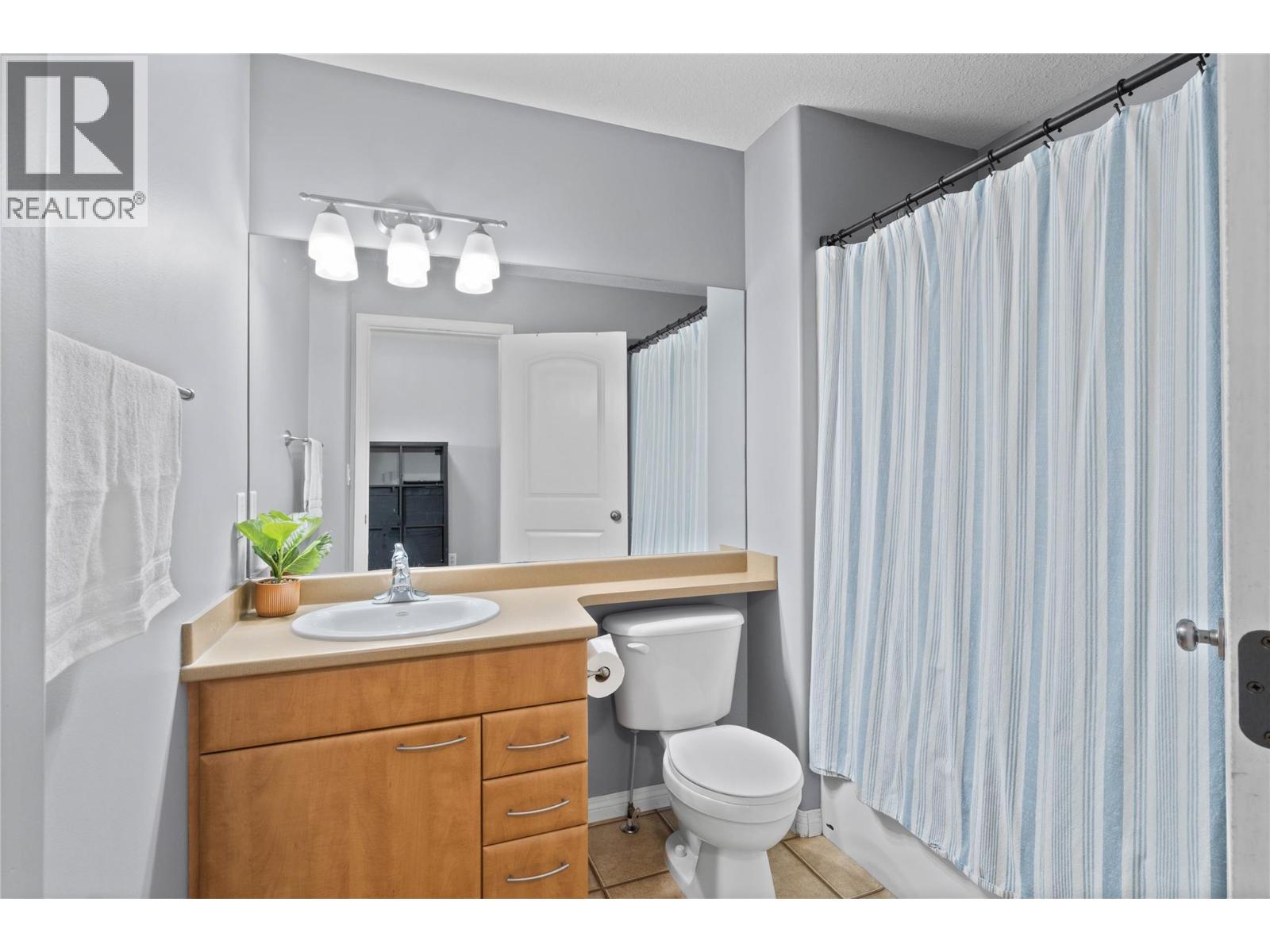 1945 Grasslands Boulevard Unit# 4, Kamloops, British Columbia  V2B 1V1 - Photo 13 - 10386153