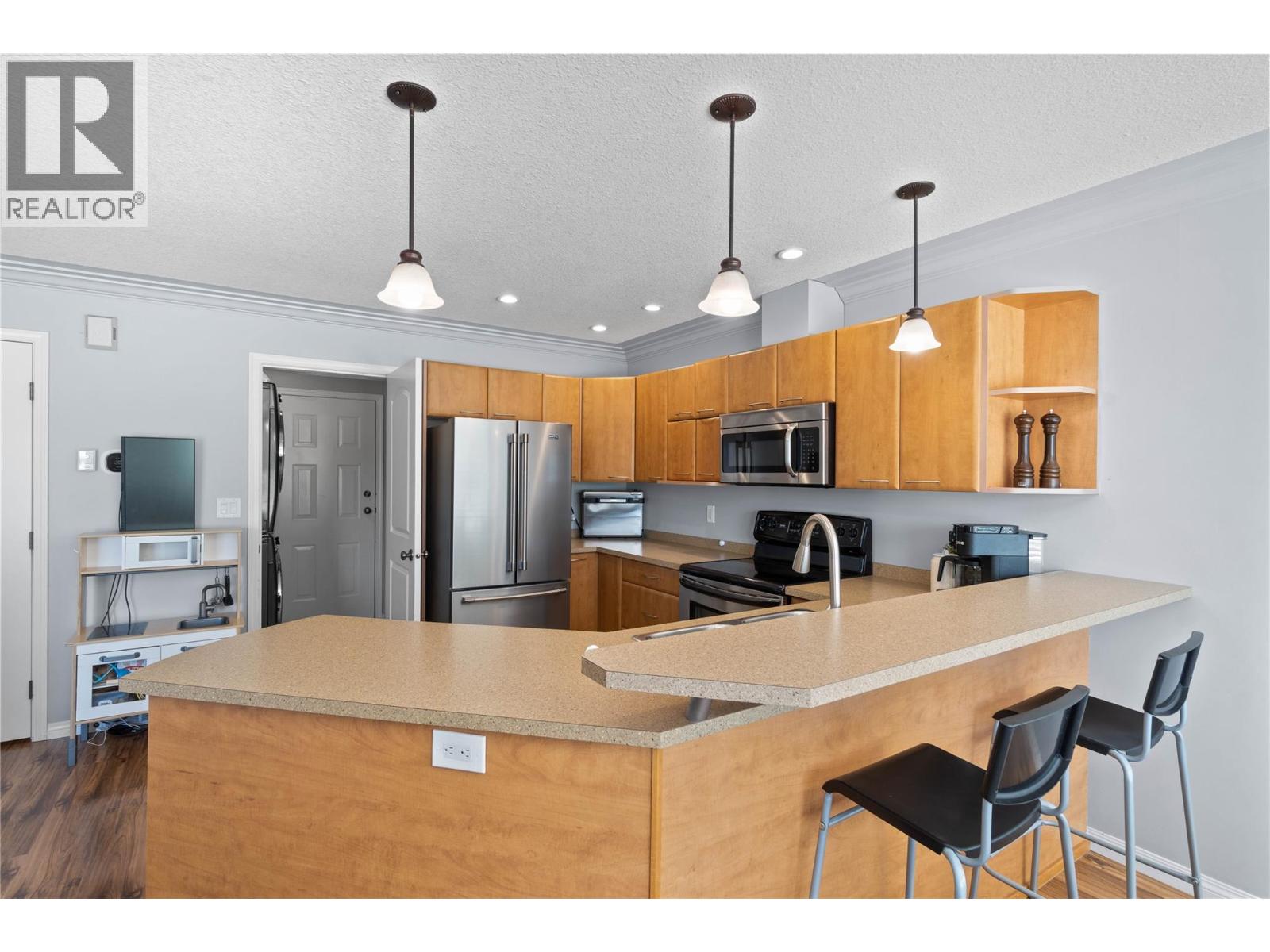 1945 Grasslands Boulevard Unit# 4, Kamloops, British Columbia  V2B 1V1 - Photo 4 - 10386153