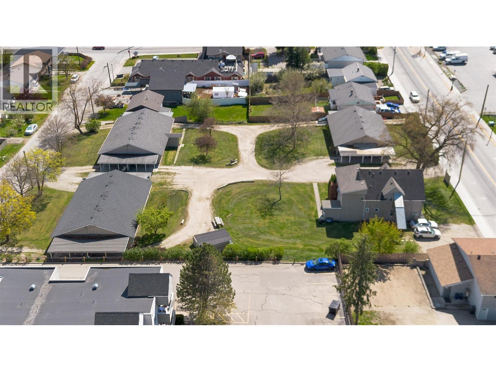 350, 380, 351, 381 Shuswap And 1st Street Se, Salmon Arm, British Columbia  V1E 4H8 - Photo 10 - 10384025