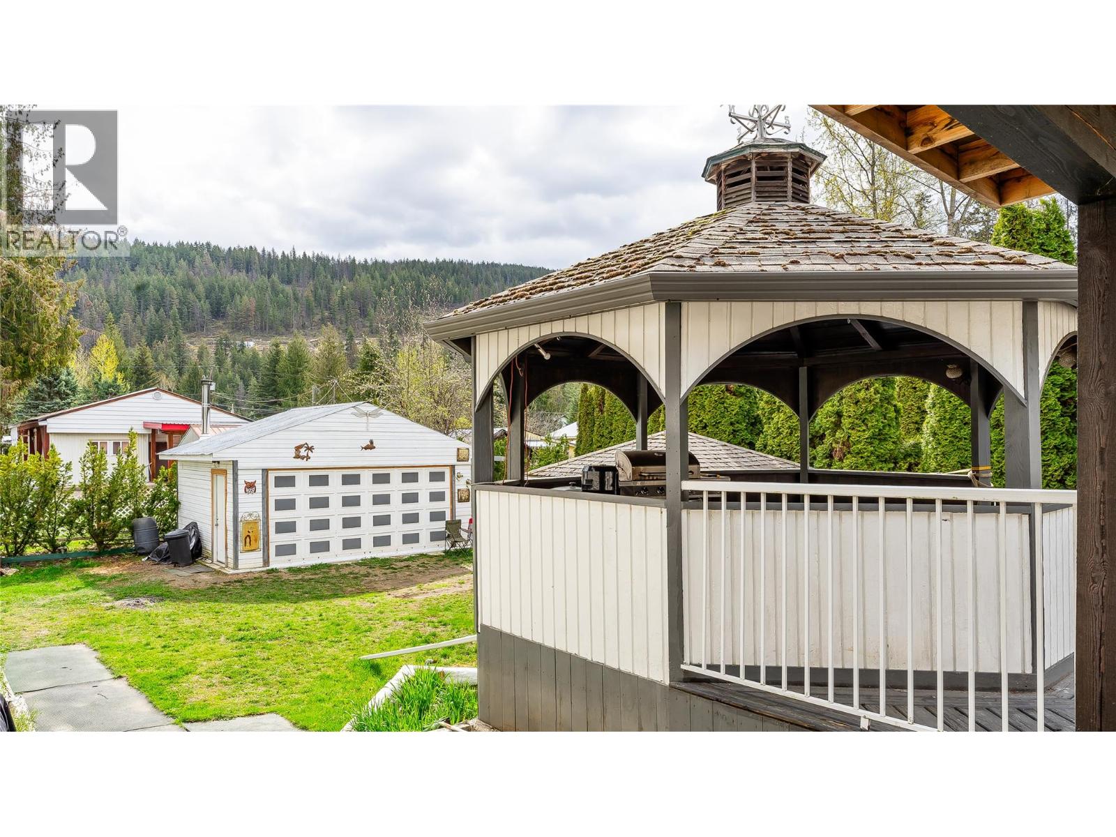 401 Gillis Avenue, Sicamous, British Columbia  V0E 2V1 - Photo 11 - 10386140