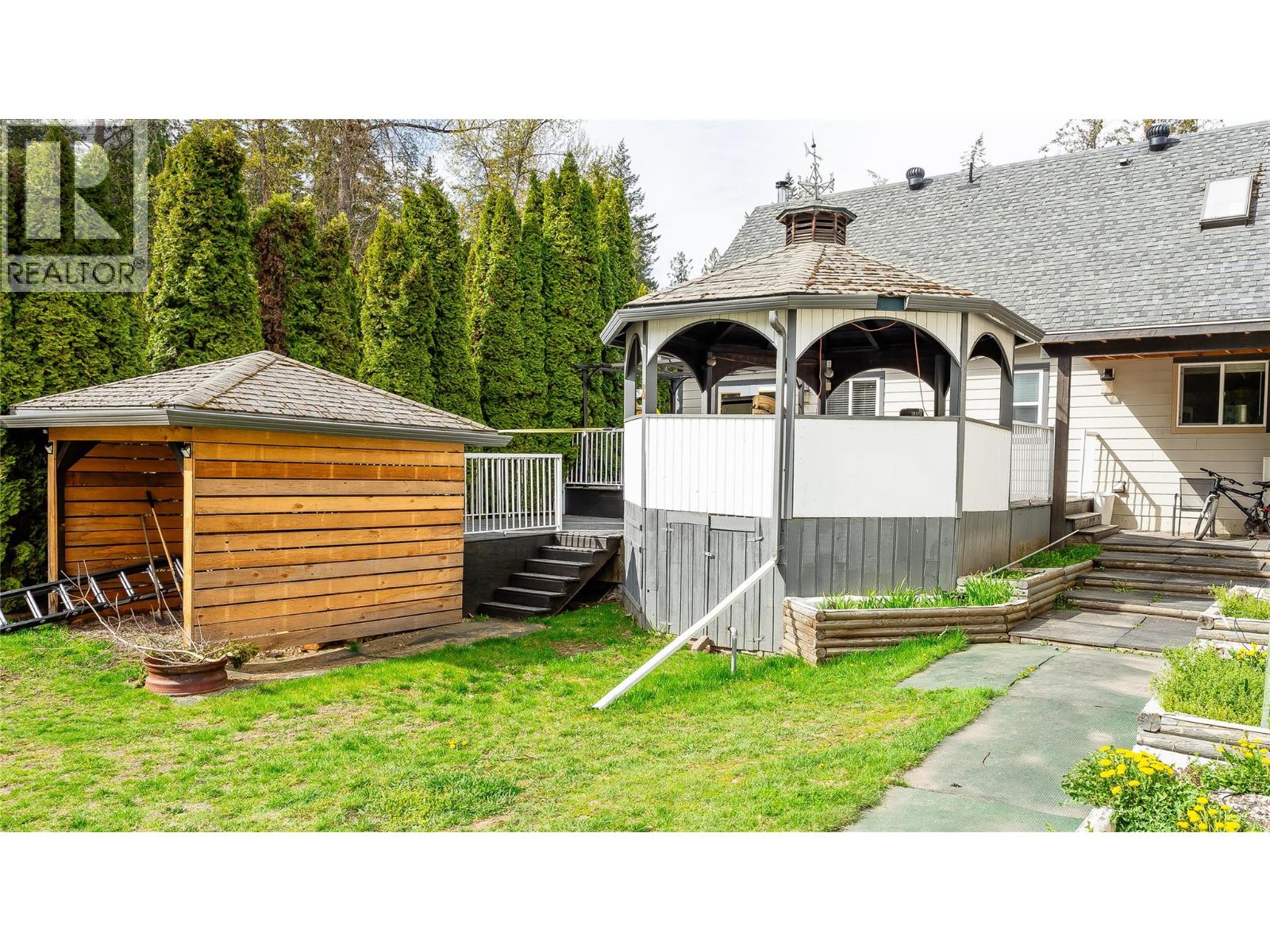 401 Gillis Avenue, Sicamous, British Columbia  V0E 2V1 - Photo 12 - 10386140