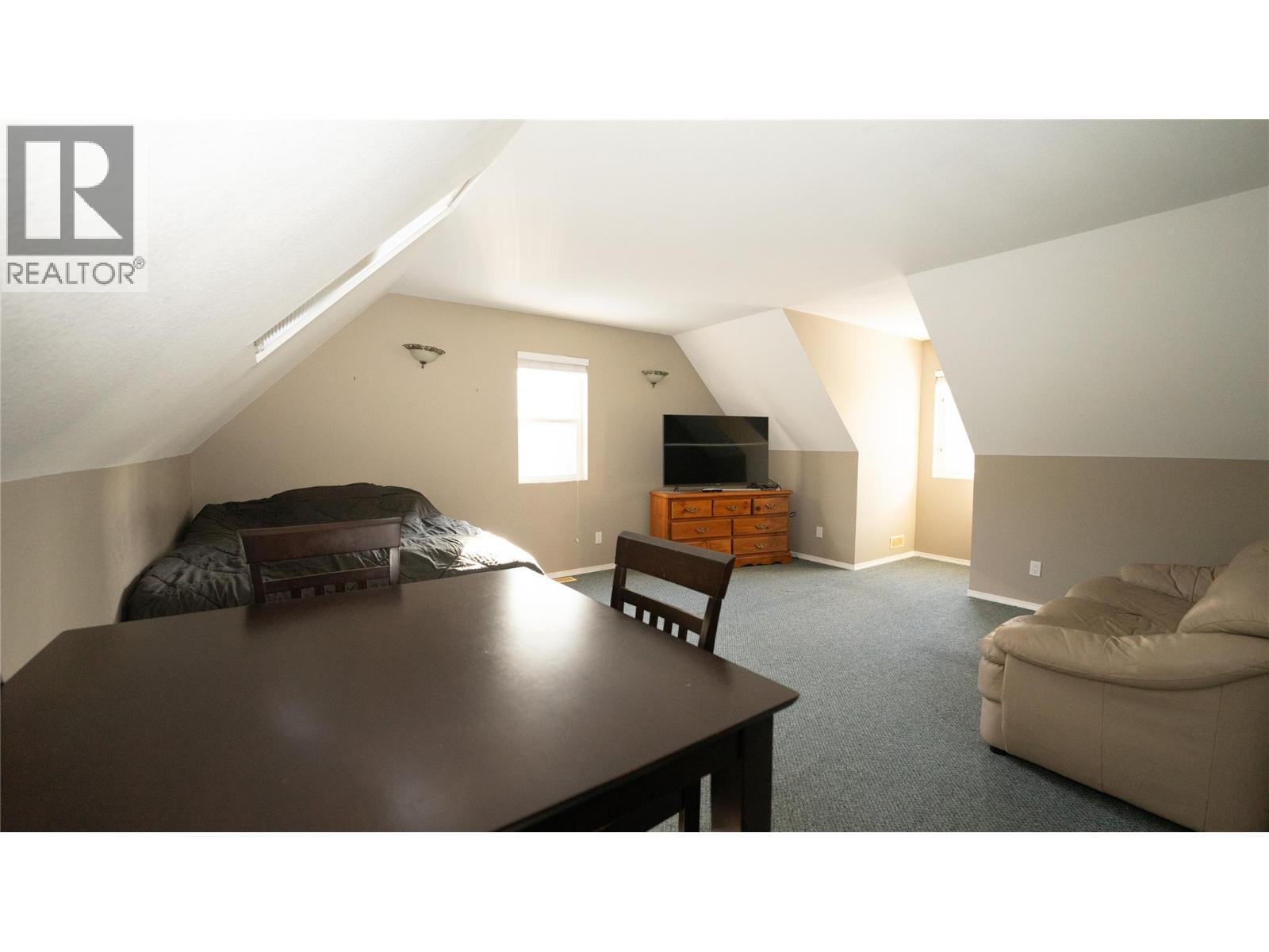 401 Gillis Avenue, Sicamous, British Columbia  V0E 2V1 - Photo 6 - 10386140