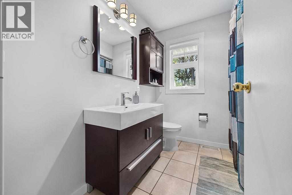 2340 Wilson Avenue, Armstrong, British Columbia  V4Y 0B1 - Photo 27 - 10386101