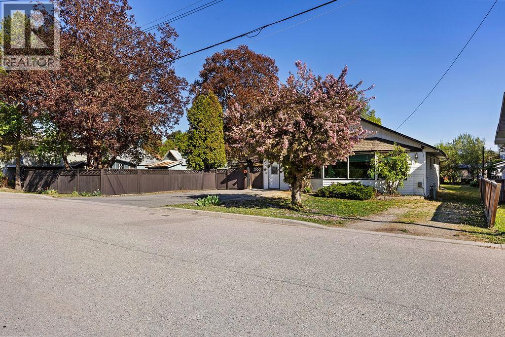 2340 Wilson Avenue, Armstrong, British Columbia  V4Y 0B1 - Photo 34 - 10386101