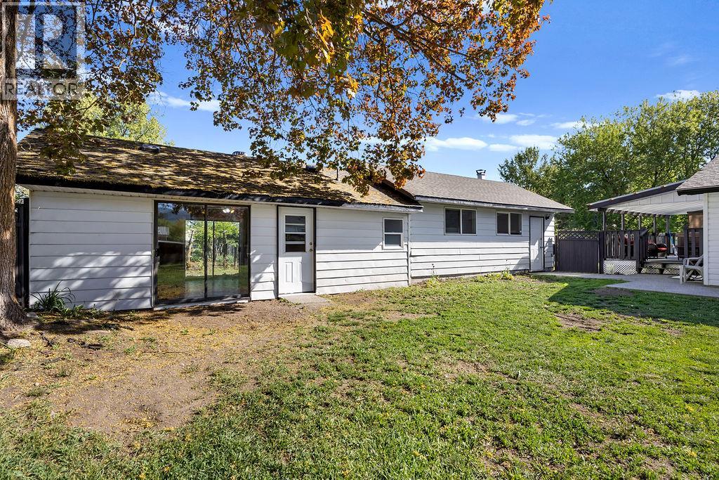 2340 Wilson Avenue, Armstrong, British Columbia  V4Y 0B1 - Photo 39 - 10386101