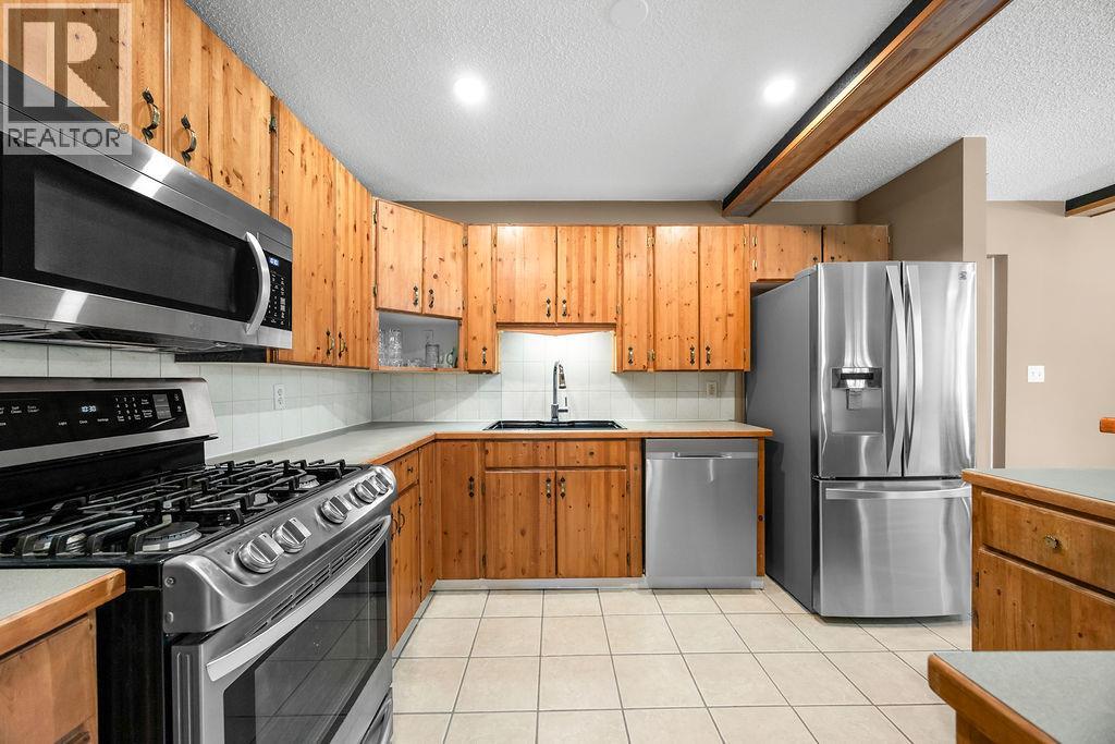2340 Wilson Avenue, Armstrong, British Columbia  V4Y 0B1 - Photo 7 - 10386101