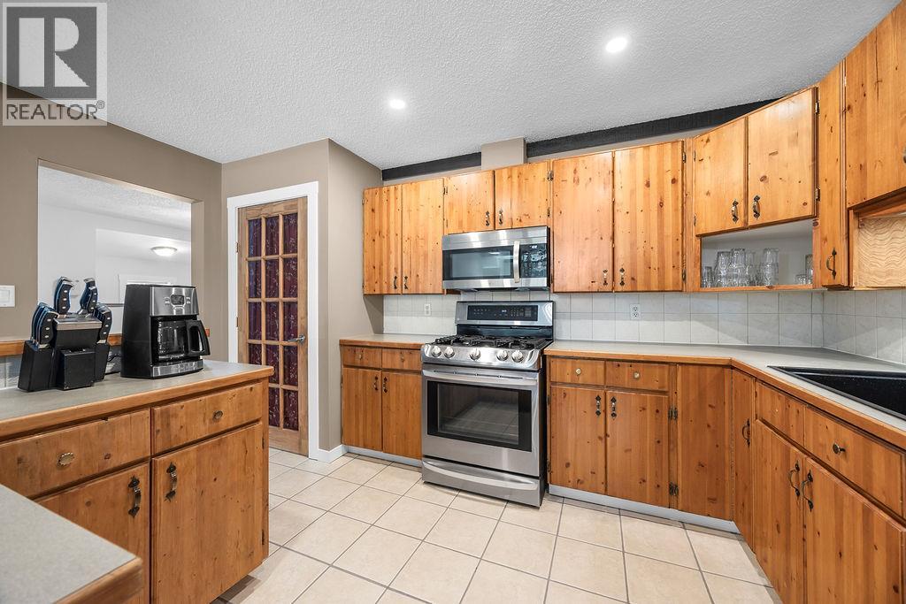 2340 Wilson Avenue, Armstrong, British Columbia  V4Y 0B1 - Photo 8 - 10386101