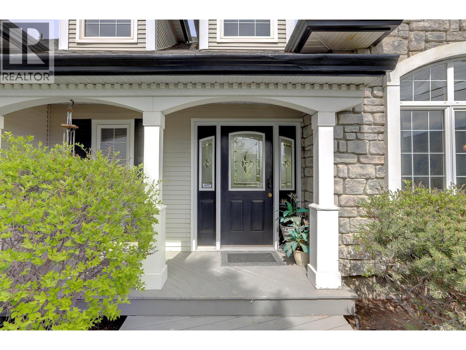 1101 Phoenix Drive, Vernon, British Columbia  V1B 3M4 - Photo 2 - 10385942