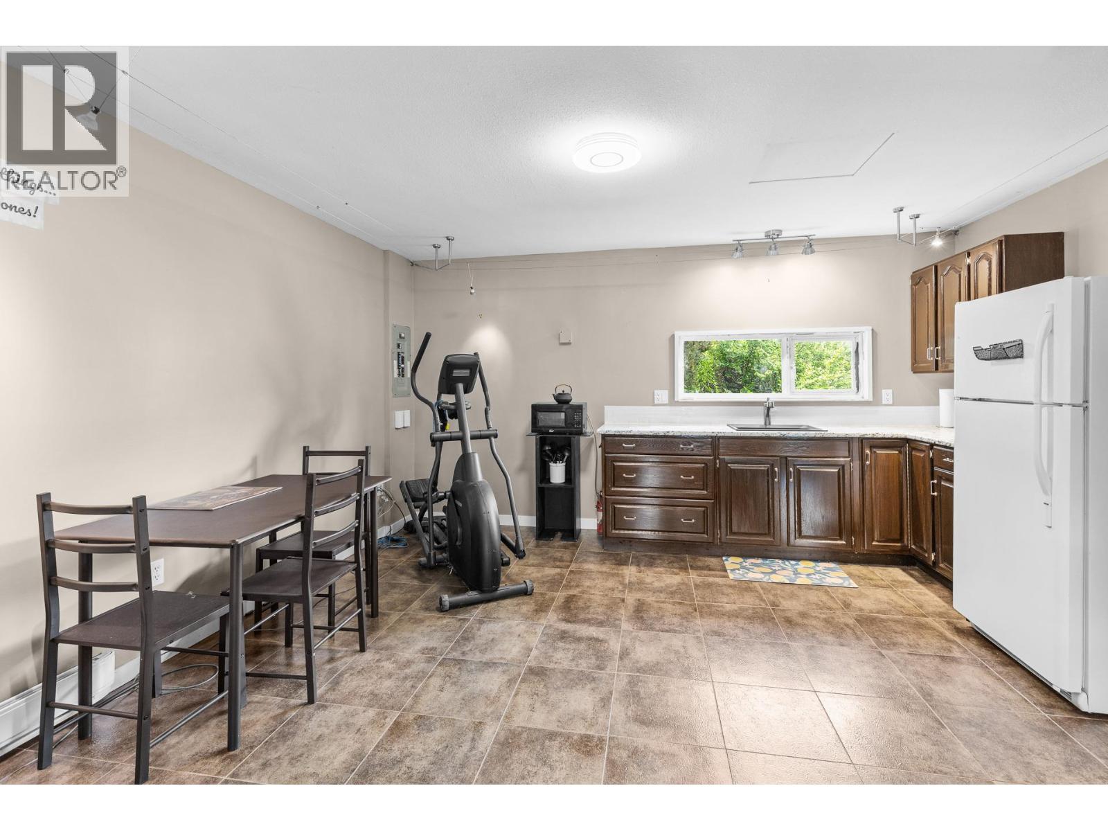 2351 Gallagher Road, Kelowna, British Columbia  V1P 1G9 - Photo 23 - 10385330