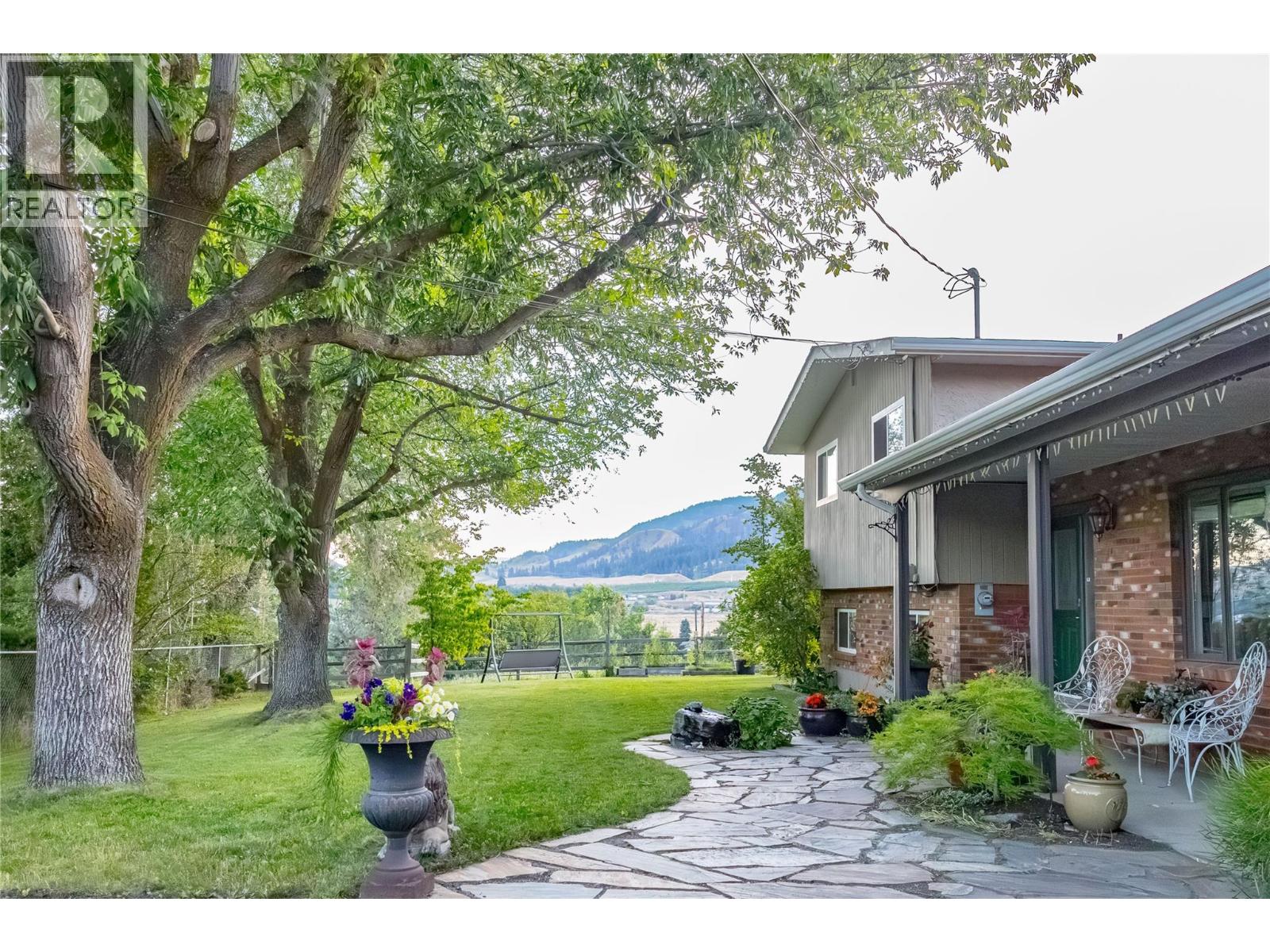 2351 Gallagher Road, Kelowna, British Columbia  V1P 1G9 - Photo 35 - 10385330